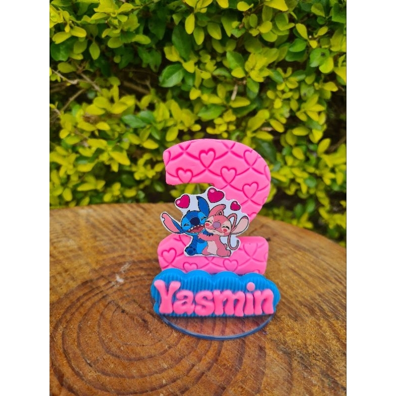 vela de aniversário Stitch e angel, personalizada, biscuit, topo de bolo com nome e pavio em Oferta na Shopee