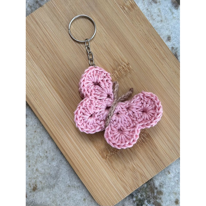 Chaveiro de croche personalizado lembrancinha de maternidade, casamento, aniversário, dia das mães