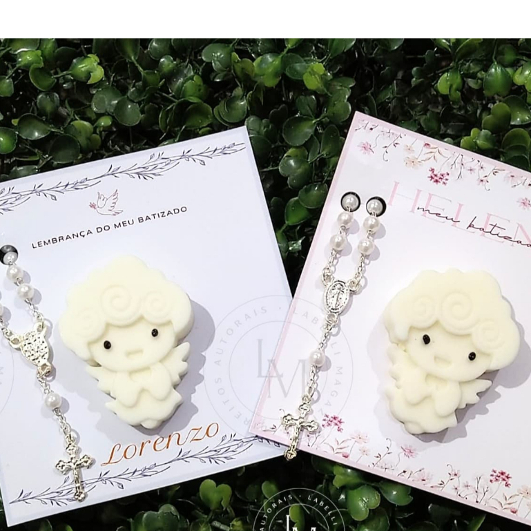 KIT VELA ANJINHO PERFUMADO NO TAG OU LATA PERSONALIZADO PARA LEMBRANCINHAS DE  BATIZADO, CRISMA, PRIMEIRA COMUNHÃO.