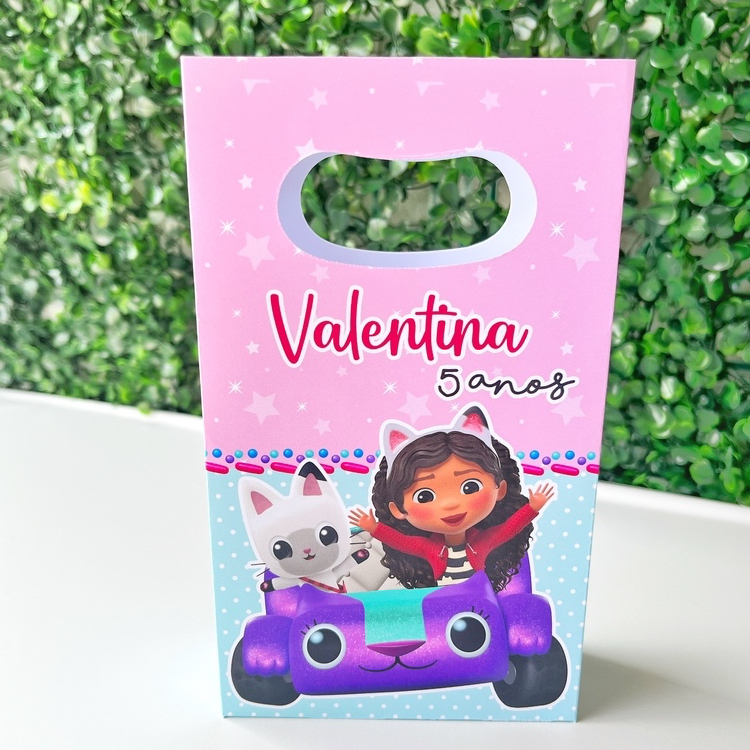 Sacolinha Personalizada A Casa Mágica da Gabby Lembrancinha Aniversário (PEGUE E MONTE)