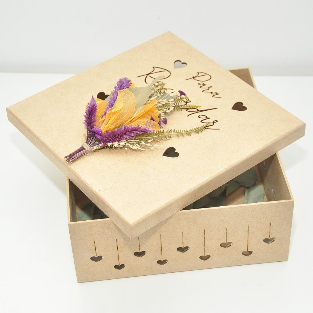Caixa recordação mdf com buquê de flores secas momentos especiais 10x25x25 cm em Oferta na Shopee
