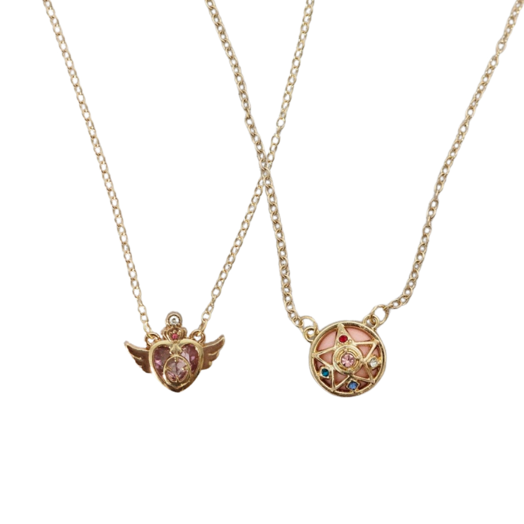Colar Sailor Moon Medalhão Estelar e Coração Lunar em Oferta na Shopee