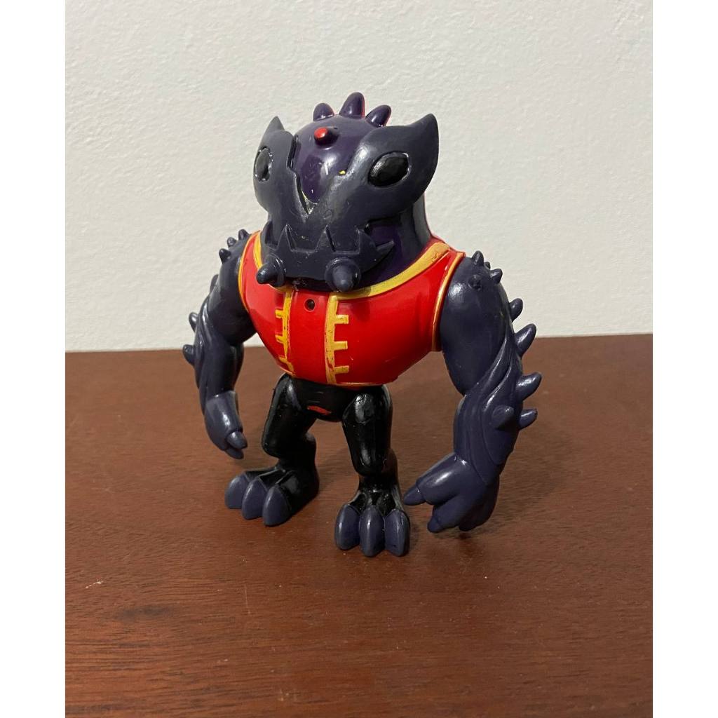 Boneco alien solid plugg - Ben 10