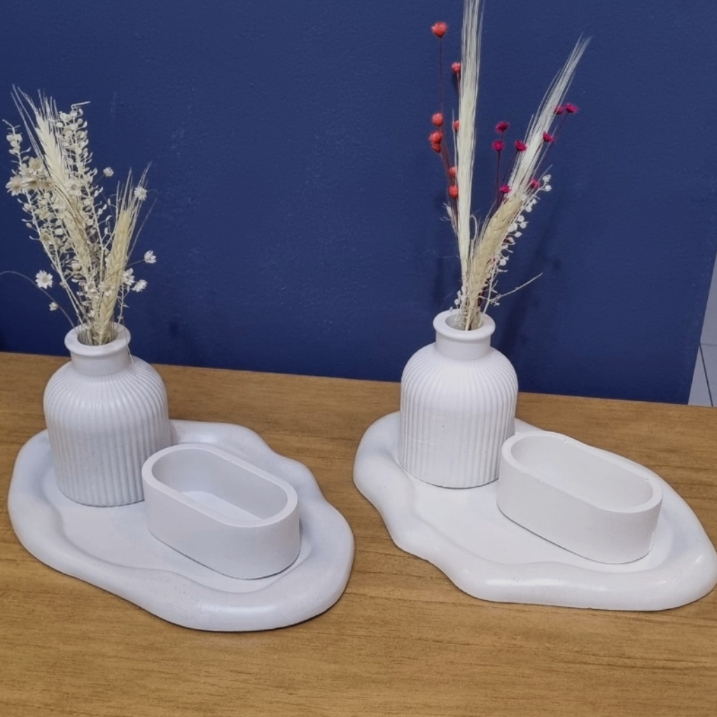 Kit Bandeja Concreto Decorativo Orgânica com Vaso Estriado e Vaso Porta Objetos ou Plantas