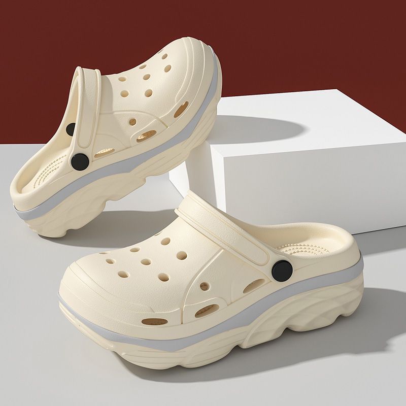 Sandálias de sola grossa com buracos, Pins Decorativos - BC3