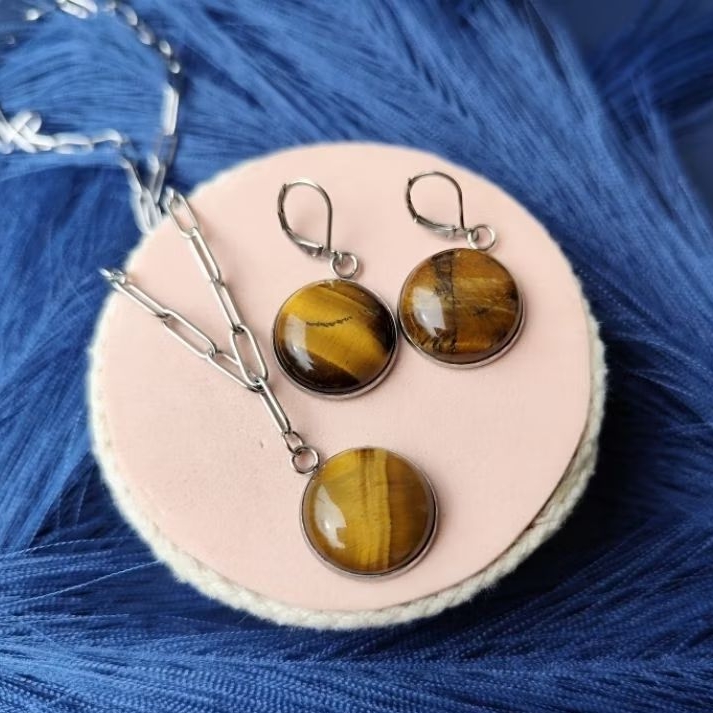 Conjunto Feminino Colar e Brinco Aço Inoxidável Antialérgico com Pedra Natural Olho de Tigre Hippie Chic
