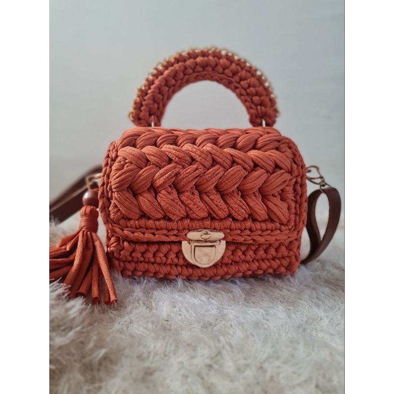 Bolsa de Mão clutch em crochê. Bolsa de croche em fio de malha premium