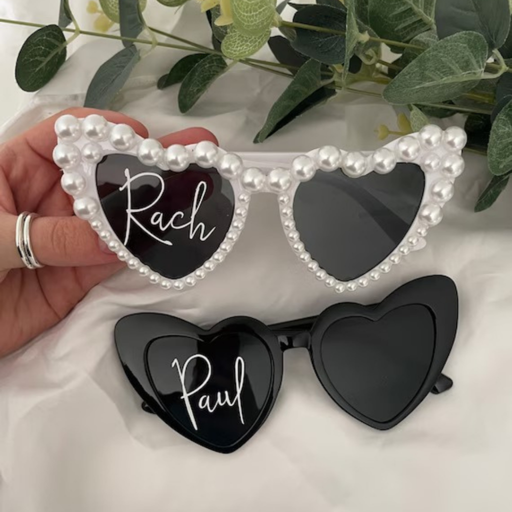 Kit 2 Óculos De Sol Coração Com  Pérola Casamento Festa Noiva Noivo Despedida de Solteiro em Oferta na Shopee