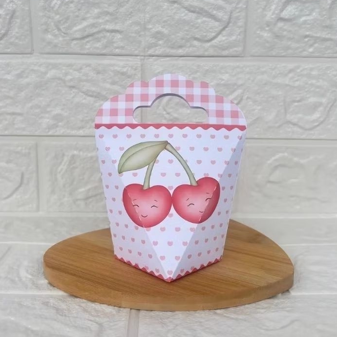 PEGUE E MONTE - Caixinha Coração Triangulove personalizada Cerejinha -  Lembrancinhas -  Festa de Aniversário