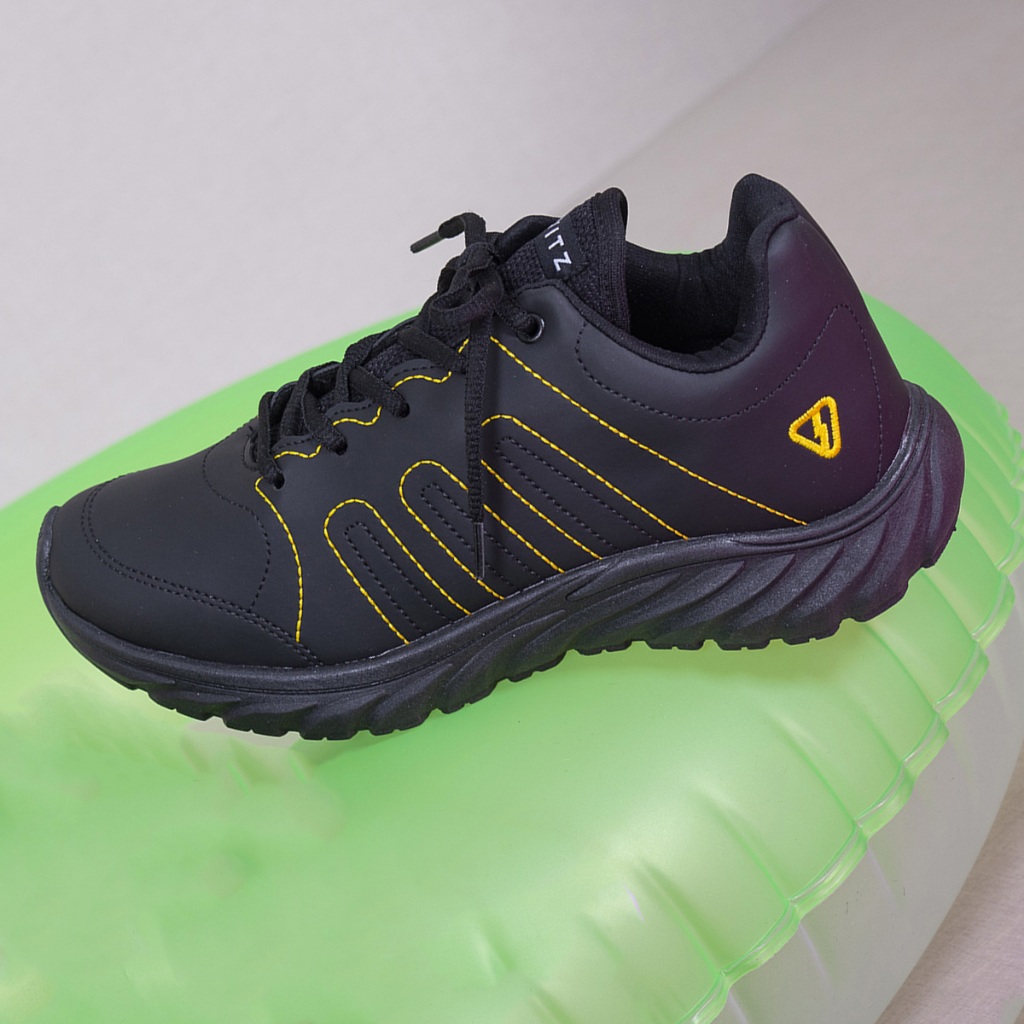 Tênis Menino Striker Preto | Vitz + Helicoptero em Oferta na Shopee