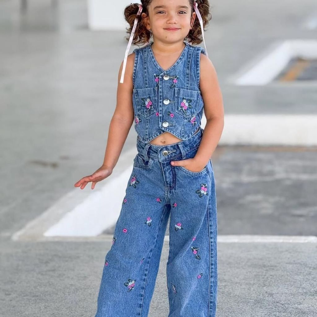 Conjunto Jeans Infantil Juvenil Menina Calça Wide Leg e Colete Fashion em Oferta na Shopee