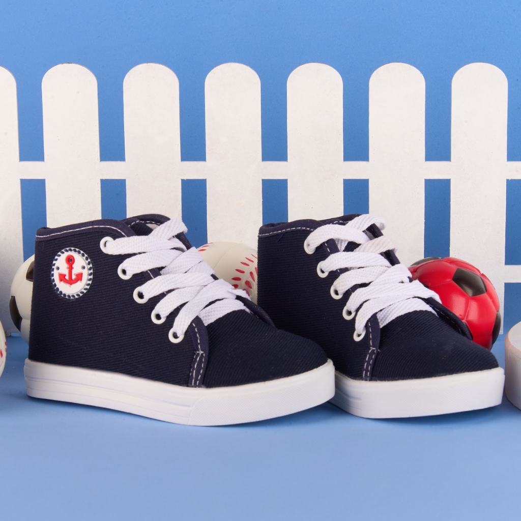 Tênis Infantil Cano Alto Masculino Azul Marinho com Detalhe de Âncora Estilo Marinho