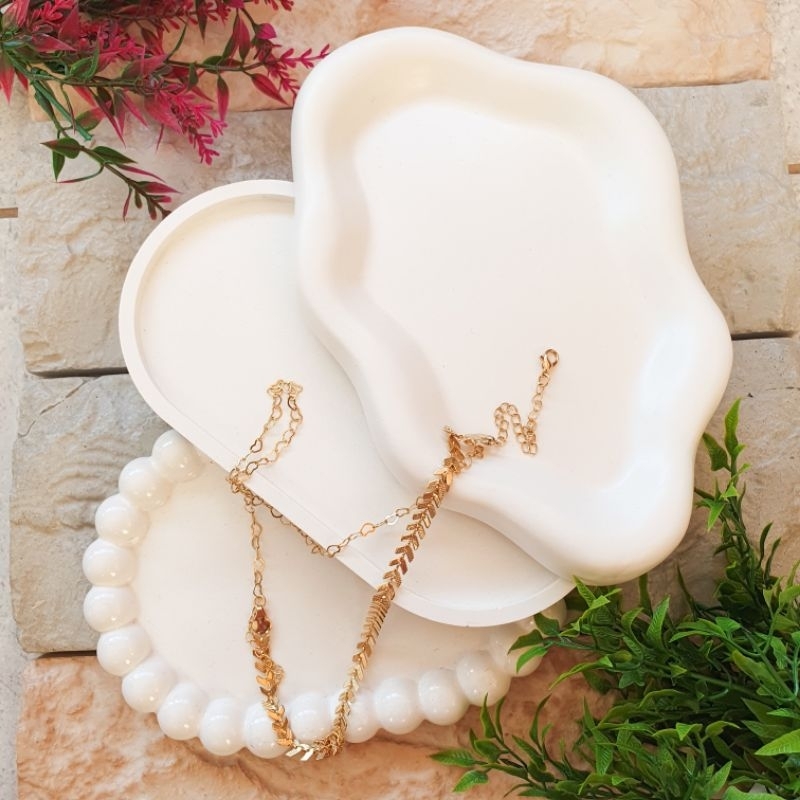 Bandeja Orgânica/Nuvem, Bandeja Oval e/ou Bandeja Oval Bubble - cor branca - Artesanal de Gesso