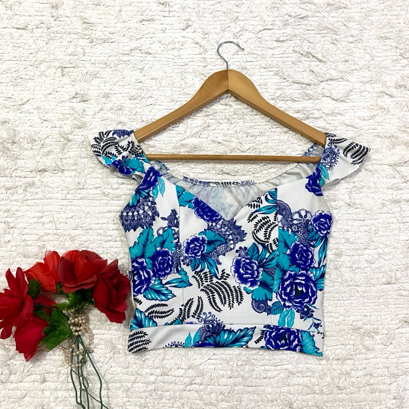 Cropped Joia Ombro A Ombro (P) Com Babado Branco Estampado Floral Paisley Azulejo Com Bojo