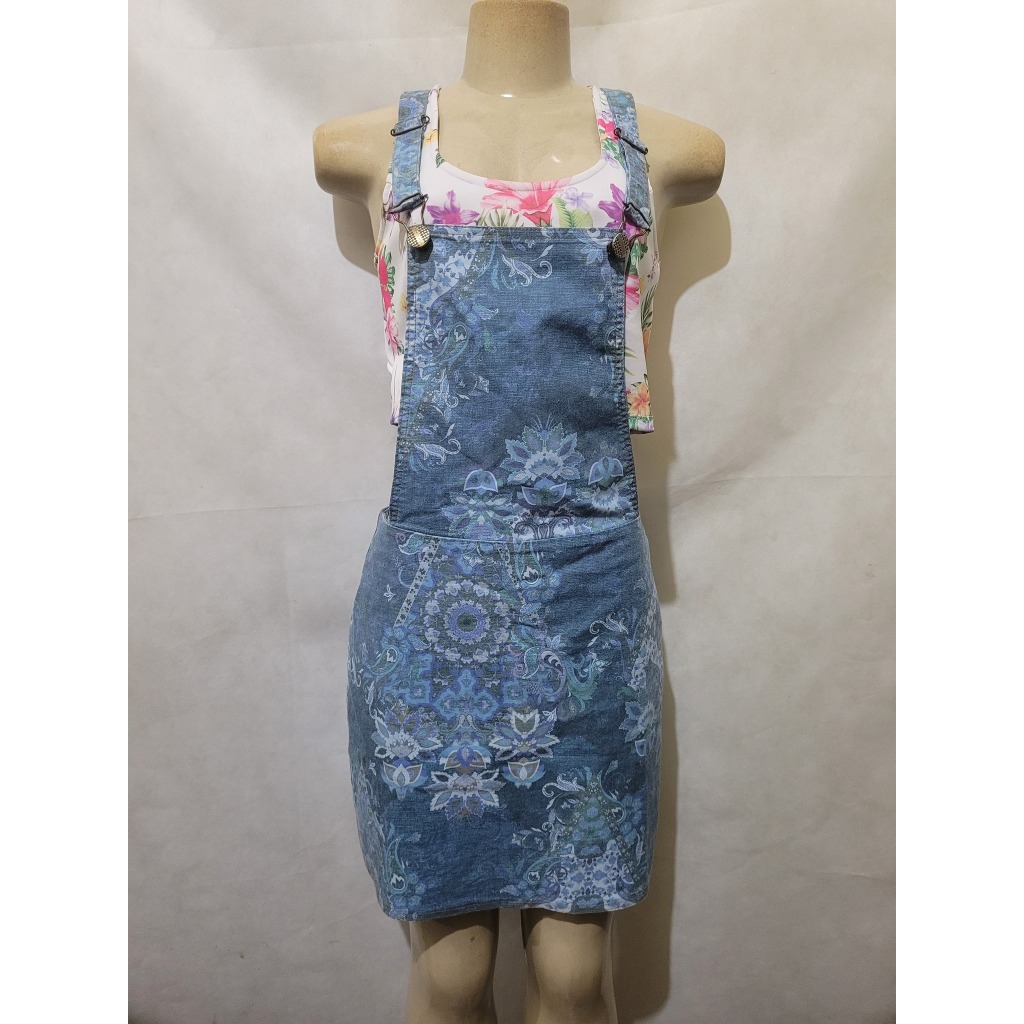 Jadineira salopete azul florida tam M 40 FLOR LINDA usado bom estado