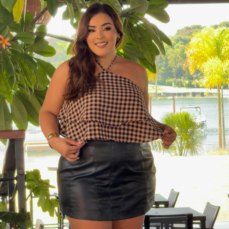 Blusa Feminina Plus Size Xadrez Frente Única Alça Amarração Cropped Bata Soltinha Babado São João