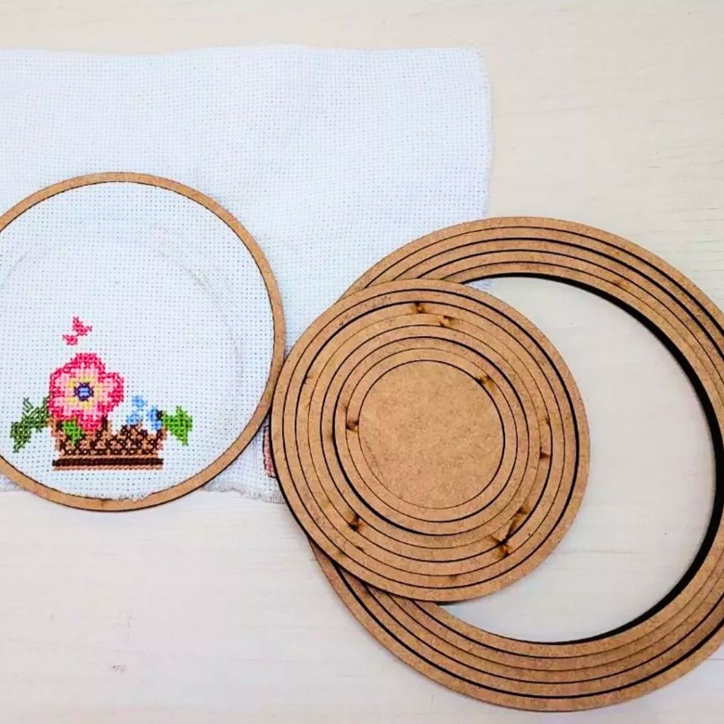 Kit 14 Aros Para Bastidor em Mdf cru 6 mm moldura bordado crochê tamanho 7cm a 20cm - 7 pares em Oferta na Shopee