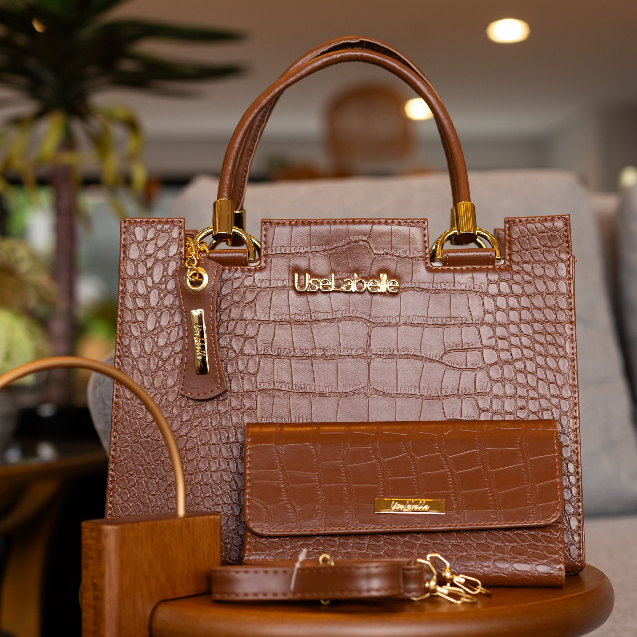 Bolsa Feminina Couro Croco Tira Colo com Carteira Grande e Alça Transversal em Oferta na Shopee