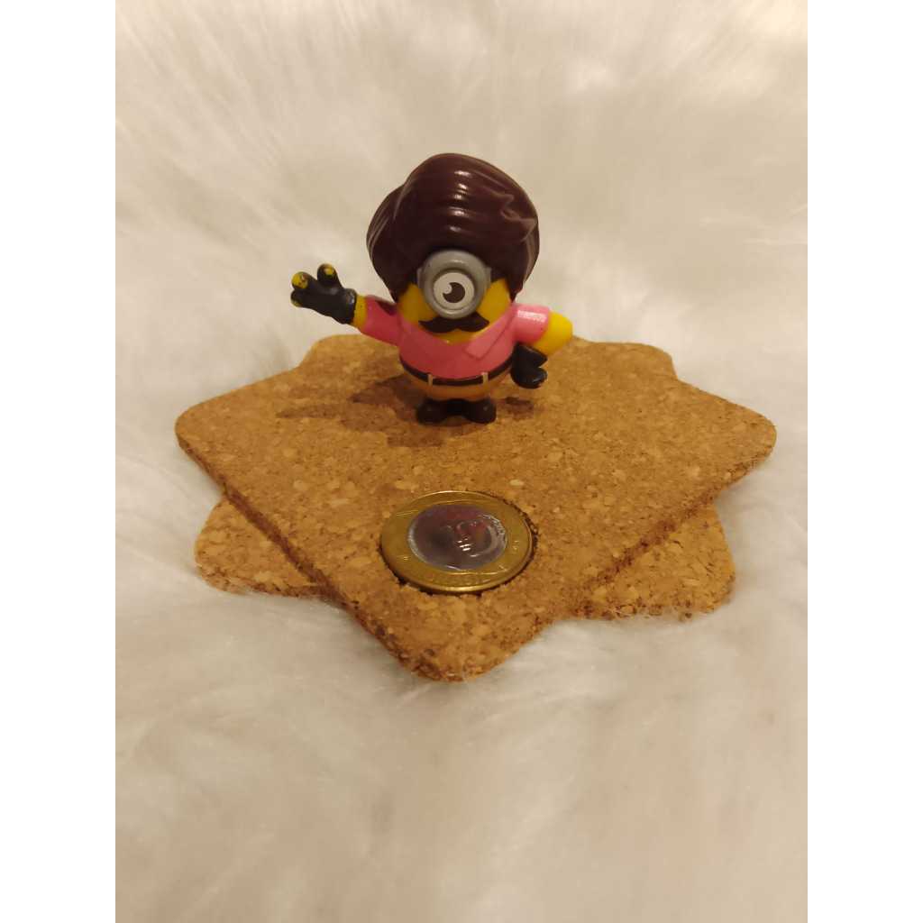 Boneco minion disfarçado mcdonald's