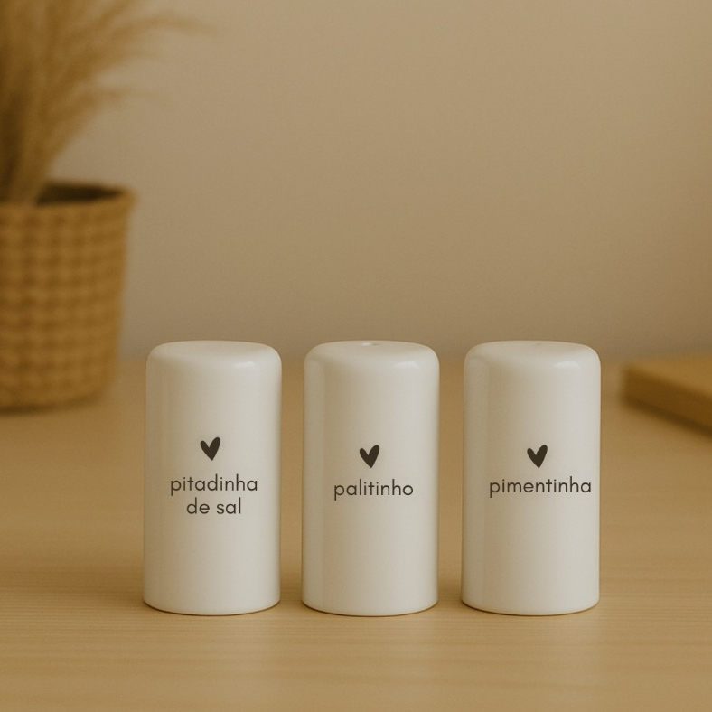 Kit porta temperos Saleiro, Paliteiro e Pimenteiro de mesa em porcelana branca mini