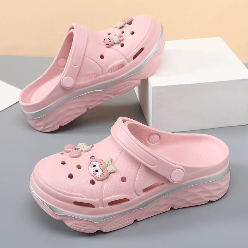 SANDÁLIA BABUCHE-CLOGS FEMININO COM PINGENTES em Oferta na Shopee