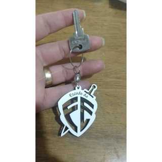 Kit Chaveiros Lembranicnha Escudo da Fé em mdf branco. em Oferta na Shopee