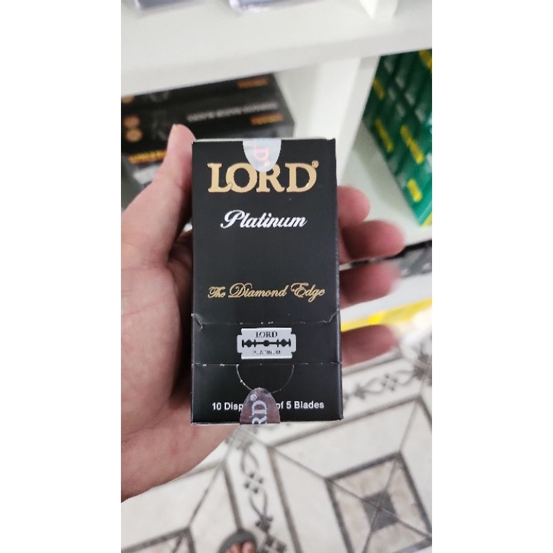 Lâmina Lord Black Caixa c/50 lâminas inteiras.