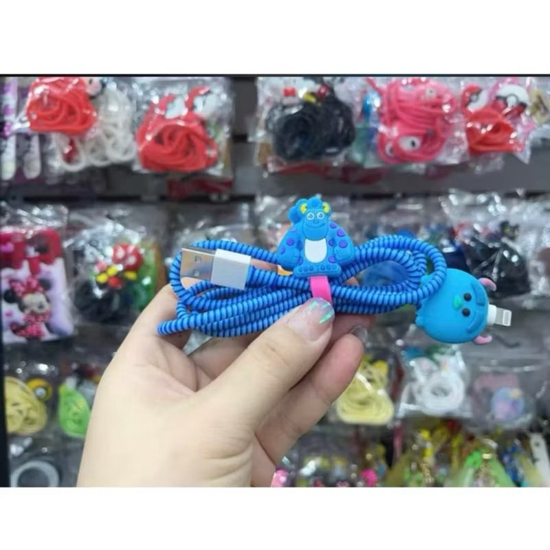 Kit Mola galvanizado c/ protetor de fio para qualquer carregador de (Acompanha 3 molas, azul, branco e azul claro)Stitch