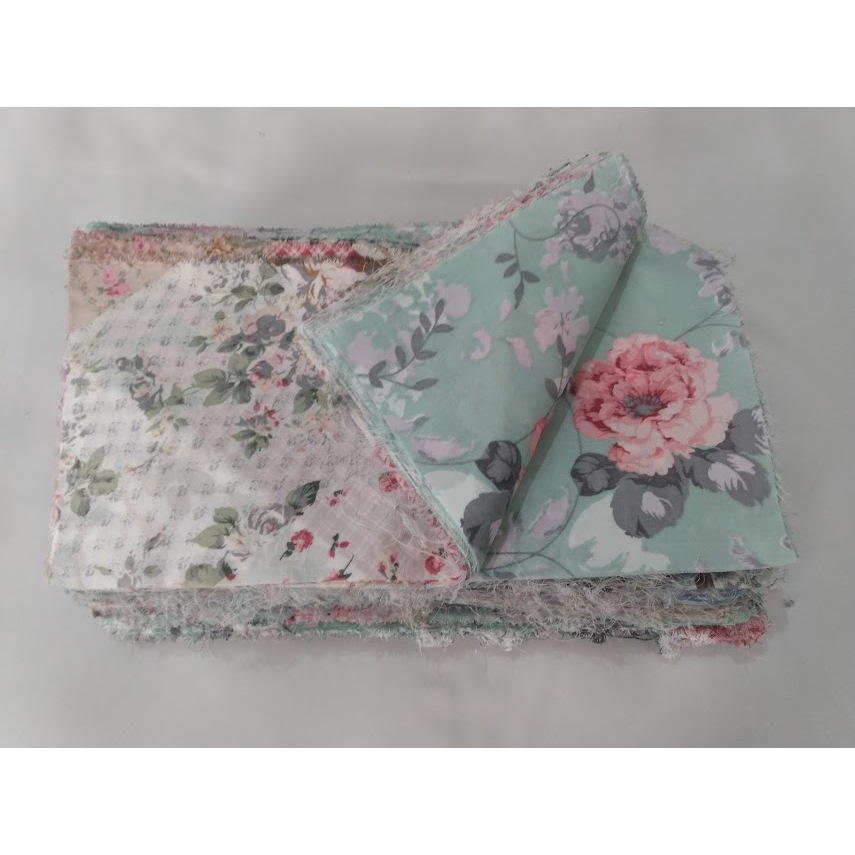 1 quilo tecido em retalho para patchwork,  tapete e artesanato tamanho 38x18cm ( reciclagem de confecção de lençol)