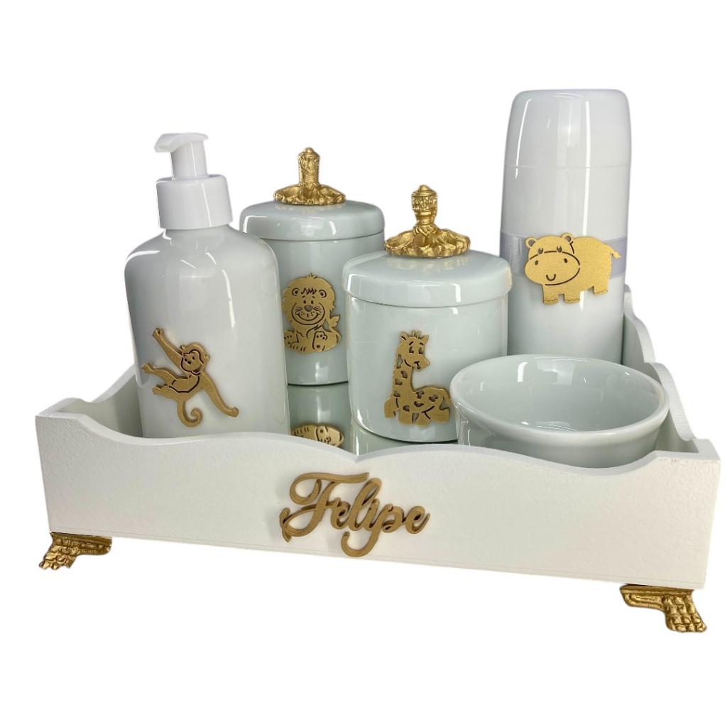 Kit higiene do Bebê porcelana Safari de mdf com nome.