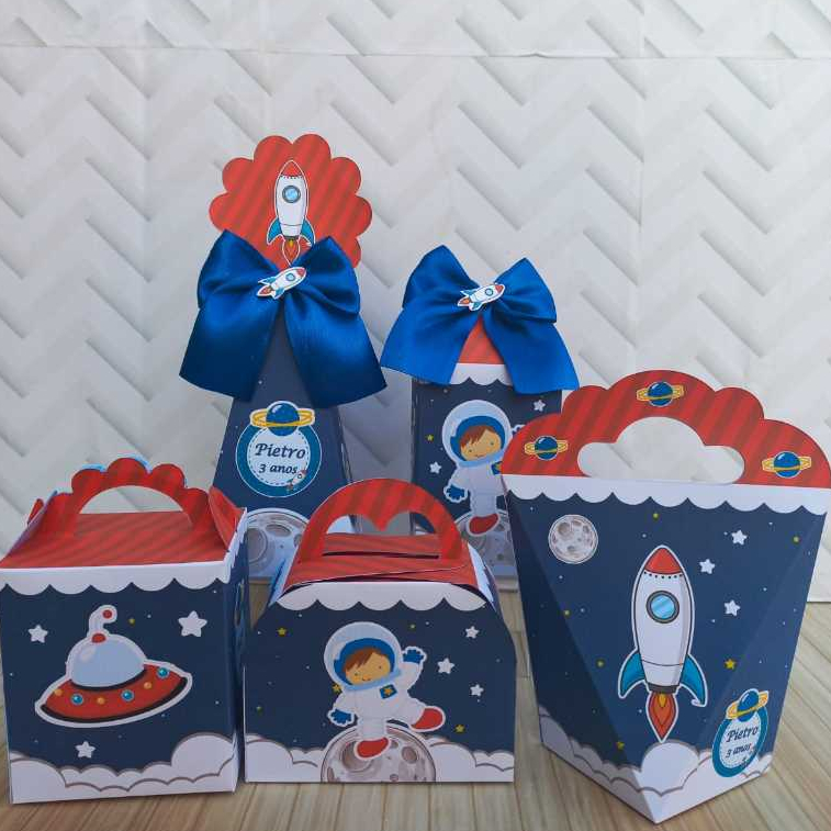 Kit Personalizados Astronauta  Menino / Lembrancinha / Aniversário