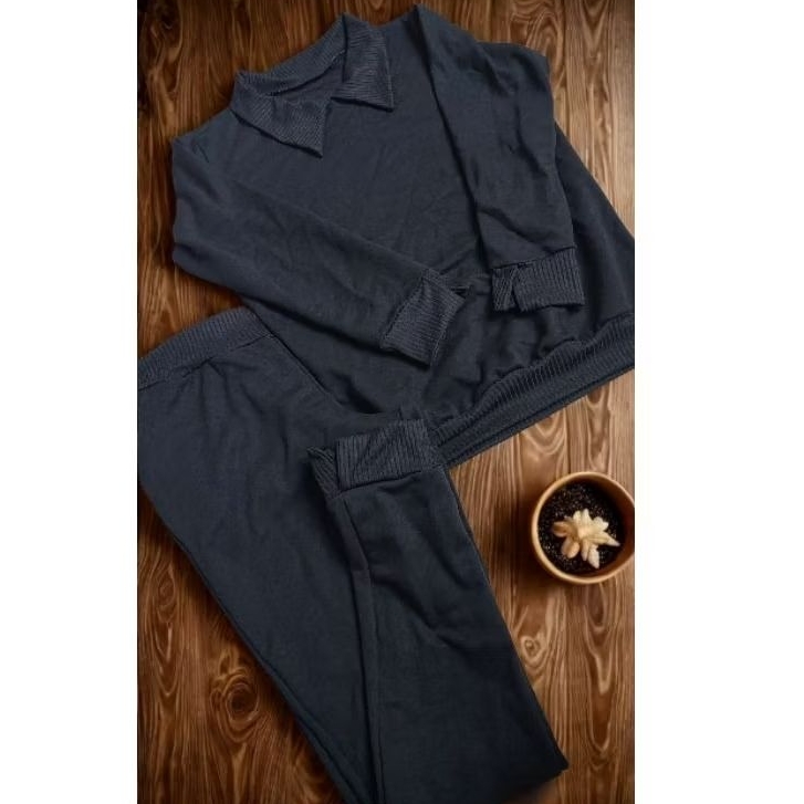 Conjunto Feminino Moletom flanelado Slim com gola social casaco, blusa roupa de frio calça com bolso