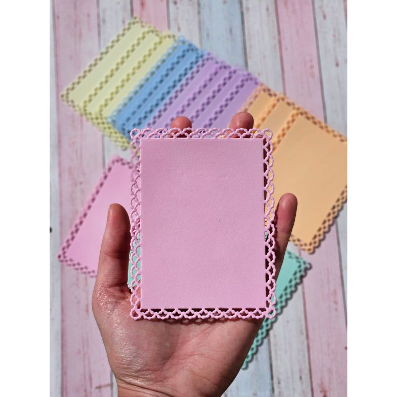 Moldura Retangular 12x9cm em EVA Liso  Bordas Vazadas Moldura Aplique para decorar Caderno Bolo Fake Lembrancinha