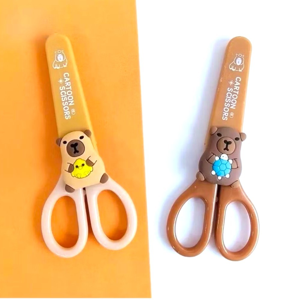Tesoura Capivara com Protetor criança Infantil Escola 3d capivarinha Personagem, Desenho Animado em Oferta na Shopee