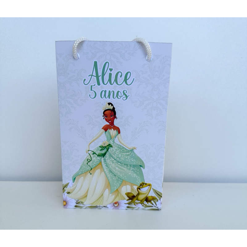 Sacolinha Personalizada Princesa Tiana Princesa e o Sapo Pegue e Monte Pequena lembrancinha (Com nome e idade)