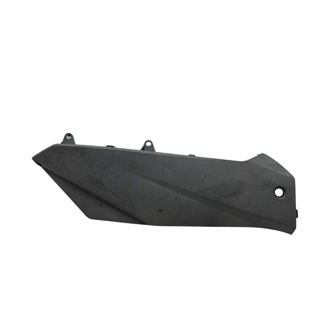 Carenagem tampa inferior direito traxx sky jl 125-9 2013 original usado 8030