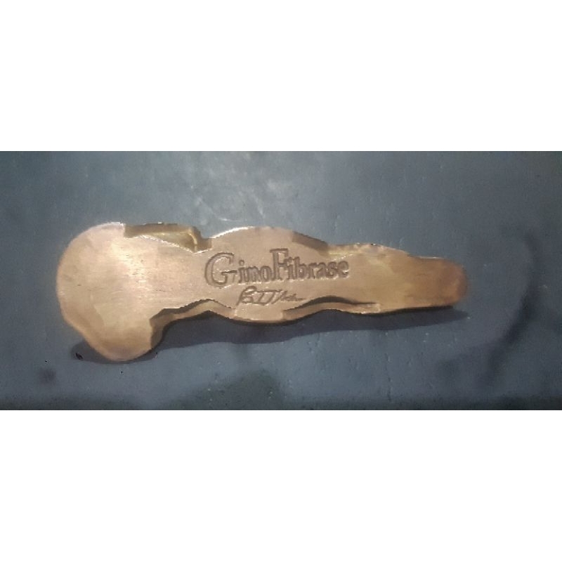 Peso de papel de Bronze (c/ cunho Gino Fibrase e assinatura G.D. Schun)