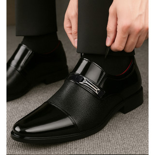 Sapato Social em Verniz com Fivela Linha Confort  Design Sofisticado Acabamento Brilhante