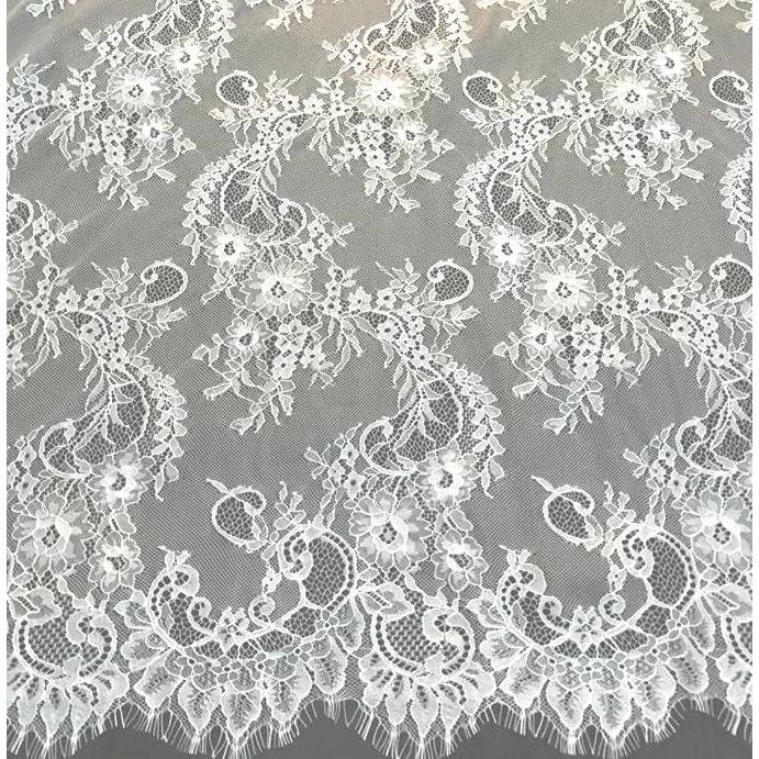 Tecido Renda Chantilly Arabesco 1 Metro Por 1,50 Metros de Largura em Oferta na Shopee