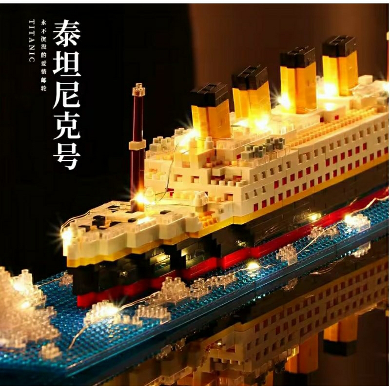 Blocos de montar navio Titanic 1876 peças com LED