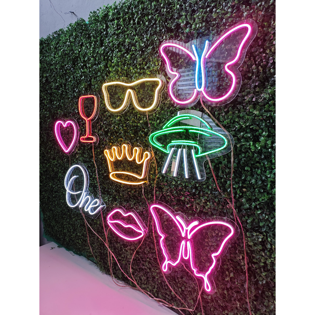 Luminária Placa Led Neon Diversos modelos decoração Bivolt 110-220 led em Oferta na Shopee