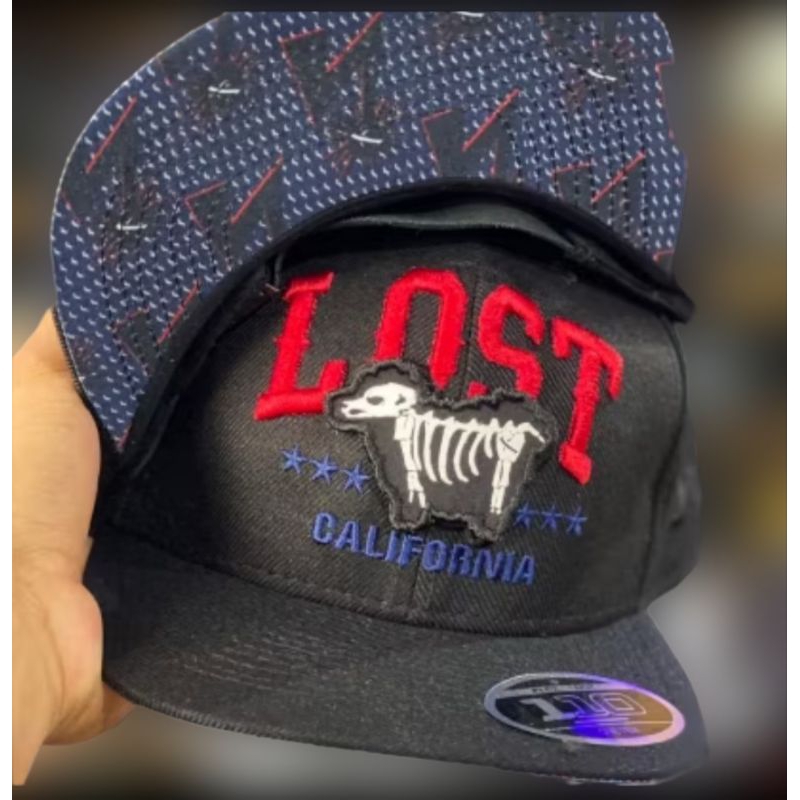 Boné Lost MCD