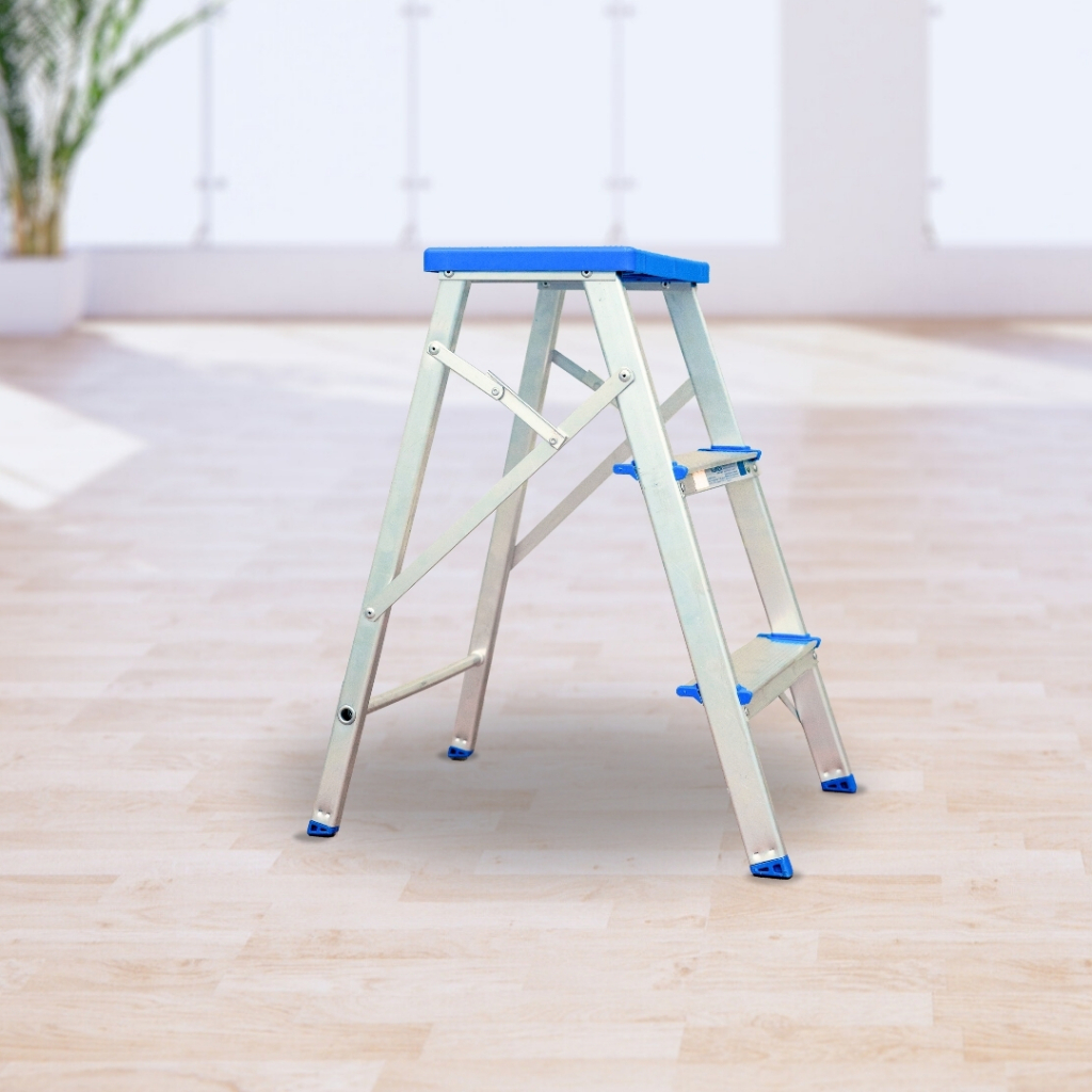 Banqueta Escada Escadinha 3 Degraus Resistente Alumínio Dobrável Suporta Até 120kg em Oferta na Shopee
