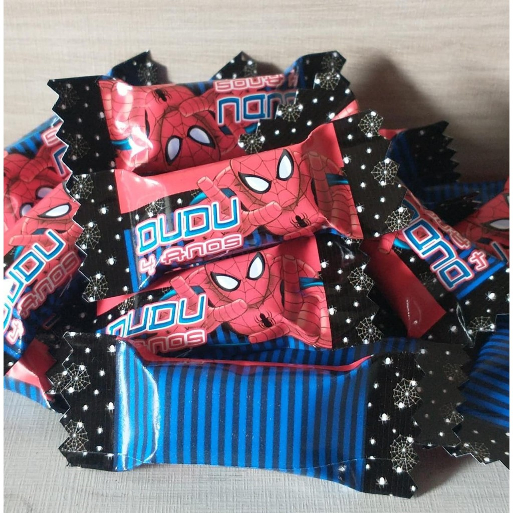 50 balas personalizadas para festa infantil Lembrancinhas - Homem Aranha em Oferta na Shopee