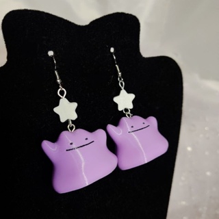 brinco pokemon ditto com base de aço inoxidável antialérgico em Oferta na Shopee