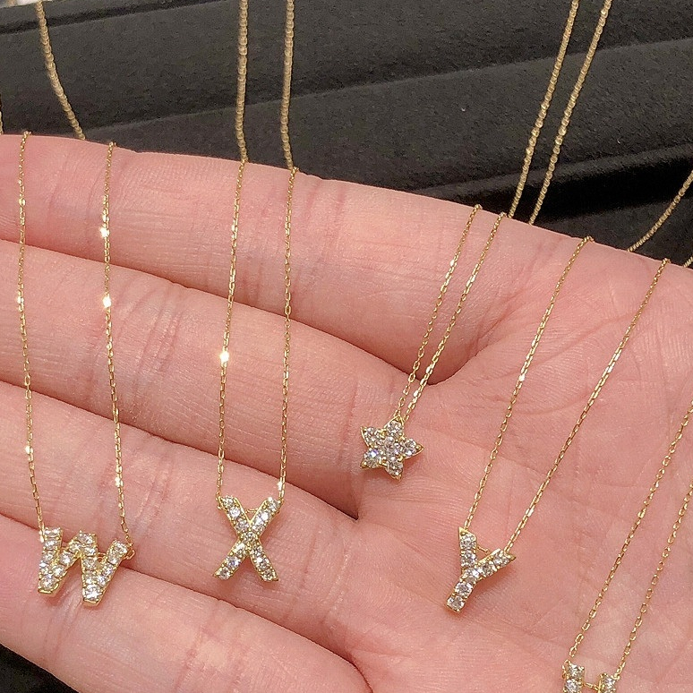 Colar elegante de ouro e prata para mulheres com diamantes brilhantes incrustados com letras de A -Z em Oferta na Shopee