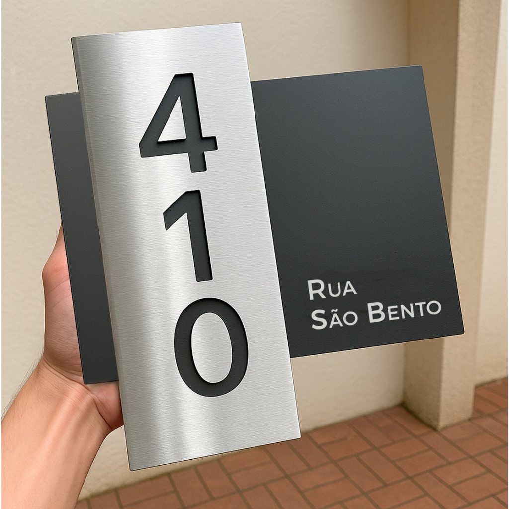 Placa com 2, 3 ou 4 Números Residenciais design moderno em ACM preto e PVC Expandido prata 40x35cm