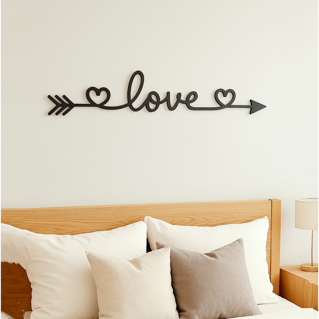 Placa Decorativa "LOVE" em PVC Expandido 10mm preto - 60x15cm – ideal para paredes, quarto, sala.