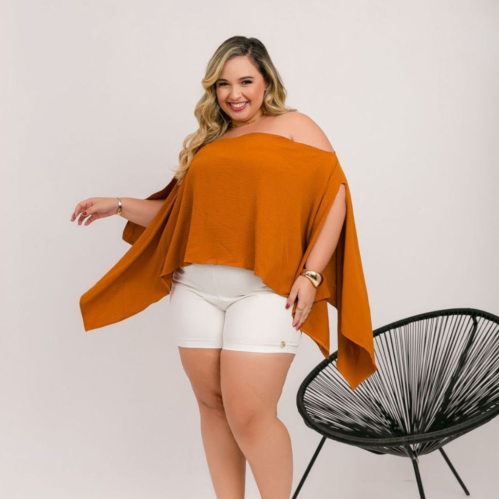 Bata Moderna Plus Size Estilo Boho Chic com Capa –Look Confortável e Roupa Casual Feminina Plus Size