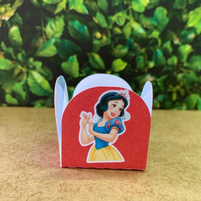 Forminha de doce brigadeiro Personalizada Branca de neve  4 pétalas Festa aniversário Lembrancinha